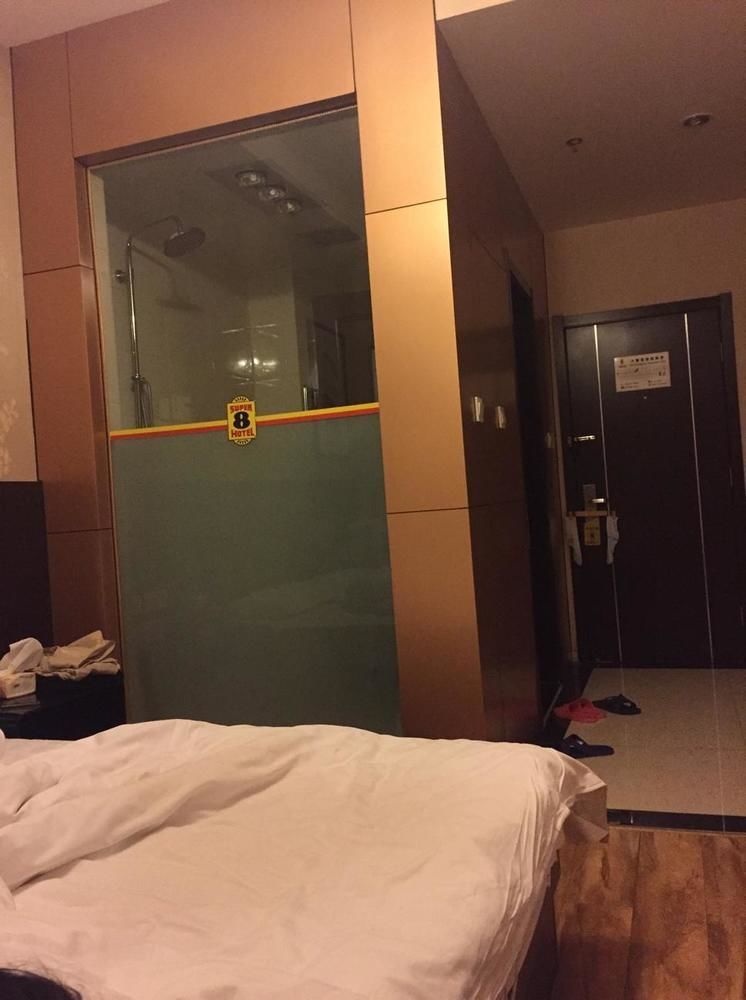 Super 8 Hotel Jinan Exterior foto